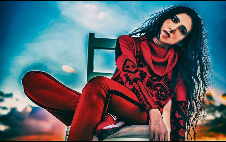 Karla Castañeda. La cineasta y animadora tapatía posa para esta casa editorial. Cortesía Rocketzöse