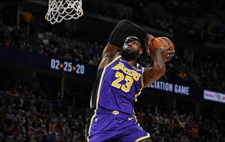 Time  señaló que en el camino hacia su cuarto título de la NBA, LeBron lideró la liga en asistencias por primera vez en su carrera. INSTAGRAM / kingjames