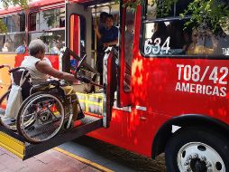 Todas las unidades de transporte público deben contar con rampas para facilitar el acceso de todas las personas y otros implementos. EL INFORMADOR / ARCHIVO