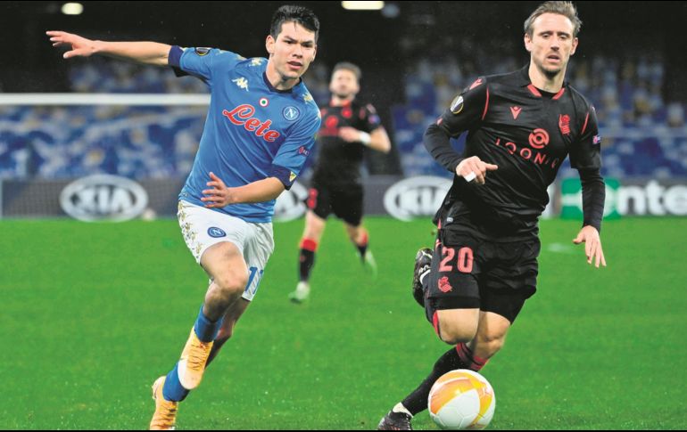 El mexicano (izq.) arrancó el encuentro y tuvo algunas oportunidades. AFP