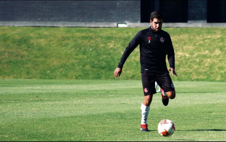 sin perder tiempo. González ya realizó ayer su primera práctica como jugador de los Zorros. TWITTER/@atlasfc