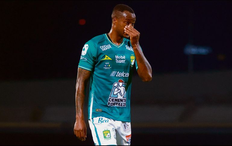 Stiven Barreiro recibió dos amarillas en la segunda mitad y se fue a las regaderas. IMAGO7