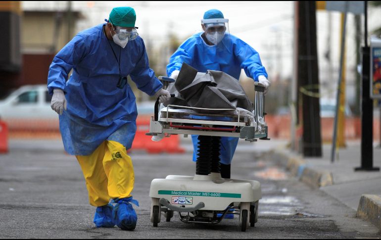 Los hospitales en Jalisco se aproximan a situaciones límite en la atención de pacientes de COVID-19. EFE / L. TORRES