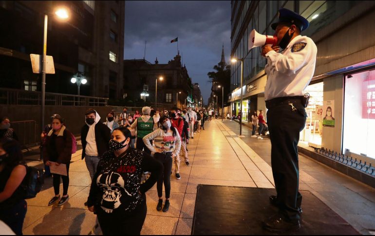 SANA DISTANCIA.El Centro Histórico capitalino implementó medidas de salubridad en sus accesos. 