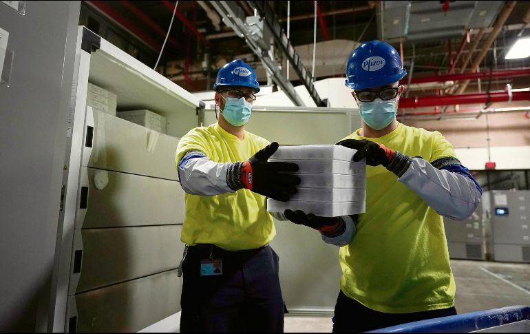 ALMACENAMIENTO. La vacuna de Pfizer contra el COVID-19 debe mantenerse a una temperatura de 70 grados bajo cero. EFE