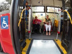 AVANCE. Anteriormente sólo se exigía que 10% de las unidades de transporte contaran con rampa, pero ahora deberá ser la totalidad. EL INFORMADOR • A. CAMACHO