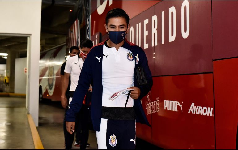 Quien fuera jugador de Chivas el torneo pasado, Dieter Villalpando, se habría amparado debido a una orden de aprehensión, por el delito de abuso sexual. Imago7