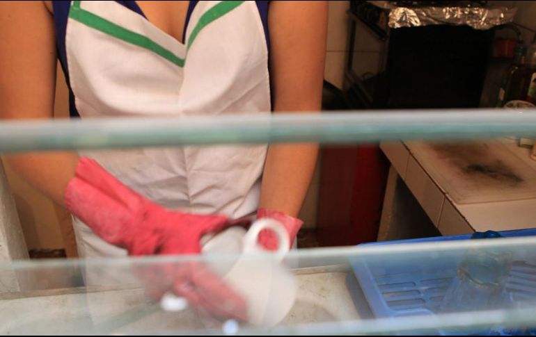 El sector doméstico también tiene derecho al pago de aguinaldo. EL INFORMADOR/ARCHIVO