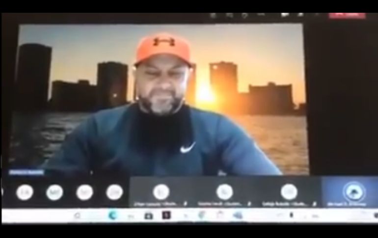 El profesor Michael Braeseke habría atendido una clase mientras veía pornografía. TWITTER: @elijahruby3