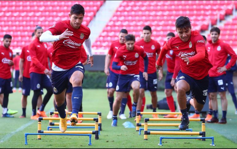 Chivas comienza su pretemporada en Cancún. TWITTER@Chivas