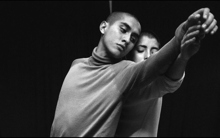 Sanación. Dejar las cargas del pasado y vivir el presente es el objetivo de esta obra. ESPECIAL