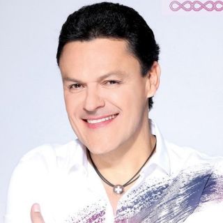 Pedro Fernández se pregunta: “¿Cómo será la mujer?”