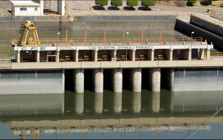 Ambas víctimas cayeron por accidente al tanque de almacenamiento de 30 metros de profundidad. EL INFORMADOR/ARCHIVO