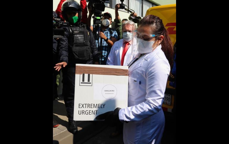 La primera etapa de aplicación de la vacuna contra el nuevo coronavirus en la Ciudad de México se realizará en cinco hospitales. EFE/J. Pazos