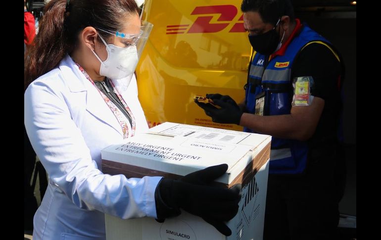 La primera etapa de aplicación de la vacuna contra el nuevo coronavirus en la Ciudad de México se realizará en cinco hospitales. EFE/J. Pazos