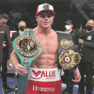 “Canelo” Álvarez vence a Callum Smith por decisión unánime