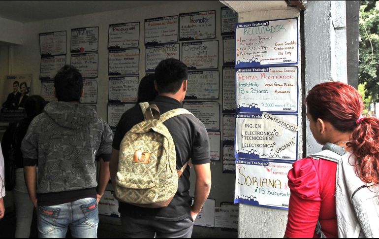 Se prevé que este diciembre vuelva a ocurrir ese movimiento en el panorama laboral, el cual ya presenta un decremento histórico de 518 mil 609 de empleos hasta el mes de octubre. EL INFORMADOR/ARCHIVO