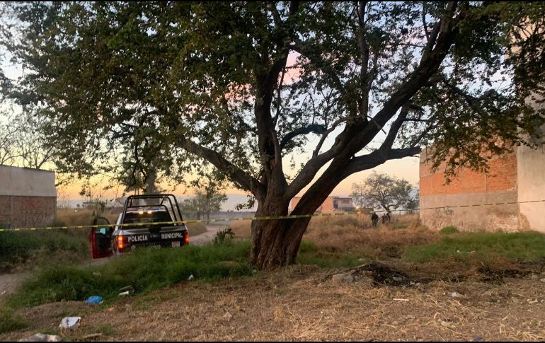 Elementos localizaron el cadáver en un predio de la calle Horizonte, entre Árbol Grande y Salamanca. ESPECIAL