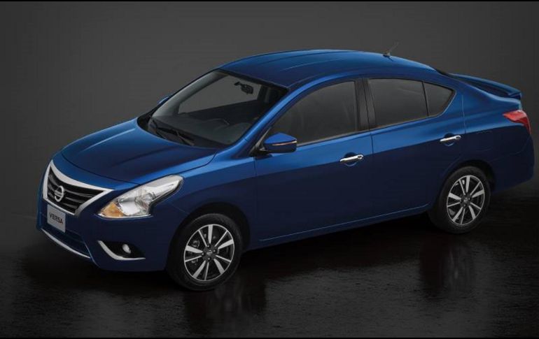 El más vendido. De enero a noviembre se comercializaron 60 mil 289 unidades del Nissan Versa. FACEBOOK/nissanmx