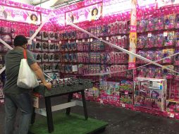 En el semáforo rojo no se contempla como actividad esencial la venta de juguetes, crucial en esta época de Navidad. SUN / D. Sánchez