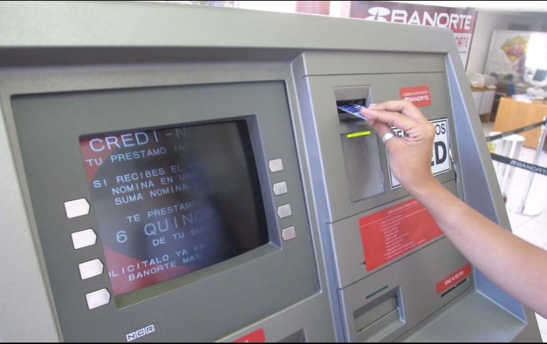 El uso de cajeros automáticos estará disponible las 24 horas del día. EL INFORMADOR/ARCHIVO