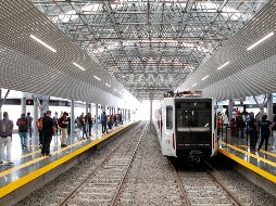 A diferencia del anterior botón de emergencia, decretado a fines de octubre, en esta ocasión, el transporte público trabajará como siempre, incluyendo las rutas de camiones, Tren Ligero y Macrobús. EL INFORMADOR / ARCHIVO