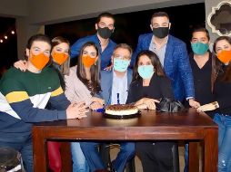 La imagen editada fue compartida en la cuenta de Facebook de Samuel García aunque poco después fue eliminada. TWITTER/ @lauraflores_17