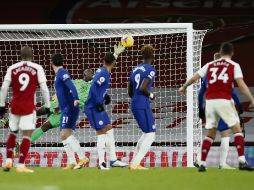 GOLAZO DE Granit Xhaka. El suizo del Arsenal (#34) marcó el segundo con un excelso tiro directo. EFE