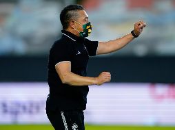 El campeón del futbol mexicano debutará frente a los Tigres el 9 de enero, pero lo hará sin Ambriz, a quien se le ha dado la indicación de no salir de su domicilio. IMAGO7