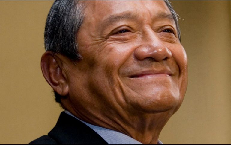 Armando Manzanero perdió la vida este lunes tras contagiarse de COVID-19. AP / ARCHIVO