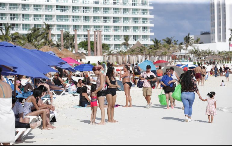 Cancún, Riviera Maya, Puerto Vallarta y Los Cabos abarataron 41% sus costos en promedio, este año. XINHUA/F. Valdez