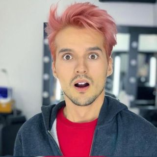 Acusan en redes a Memo Aponte por difundir "blackface"