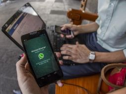 El 89 por ciento de los encuestados informó que accede a sus redes sociales a través del celular. EL INFORMADOR/ARCHIVO