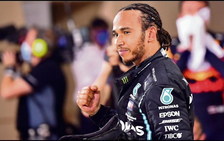Hamilton es el cuarto piloto de Fórmula 1 en ser nombrado caballero después de dos compatriotas británicos, sir Stirling Moss y sir Jackie Stewart. AP