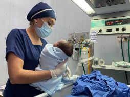 El bebé Daniel Emiliano se convirtió en el primer bebé del 2021 al nacer a las 00:00 horas con un segundo en el Hospital de Gineco-Obstetricia No. 4 del IMSS, 
