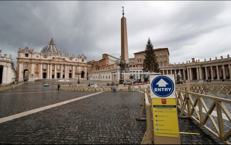 Plaza de San Pedro, Cerrada al público por la pandemia de COVID-19. EFE/G. Lami