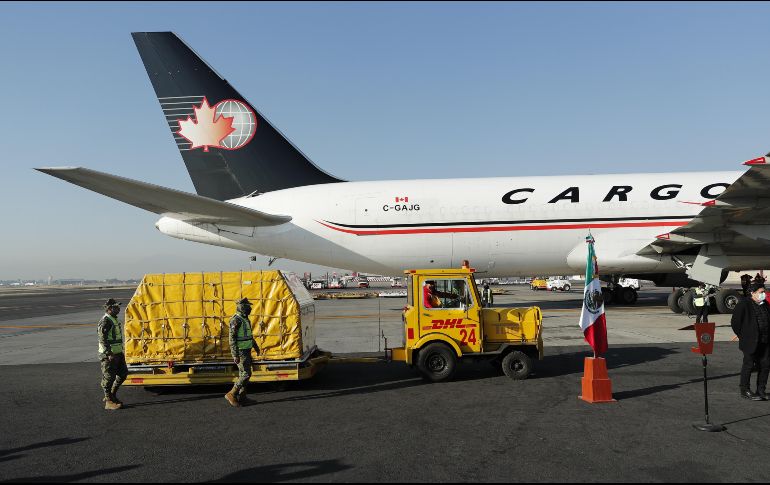 El canciller señala que la próxima semana serán más de 400 mil vacunas las que llegarán a México para continuar con la jornada de vacunación. EFE / J. Méndez