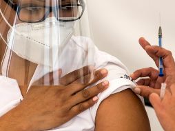 López-Gatell destaca que abajo de México en vacunación se encuentran varios países europeos como Finlandia, Bulgaria, Austria. EFE/ M. Sierra