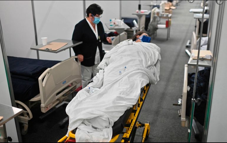 Ocho de cada 10 espacios del IMSS destinados a enfermos de COVID-19 en Jalisco están ocupados. AFP/P. Pardo