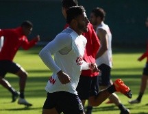 Difícilmente, Vega estaría de inicio ante los Camoteros. TWITTER / @Chivas