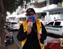 Carlos Adolfo Méndez daba parte en vivo del fallecimiento de una enfermera, quien era su esposa. FACEBOOK/Noticias Cúcuta 75