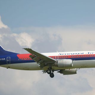 Indonesia: Reportan accidente de avión con 62 personas a bordo