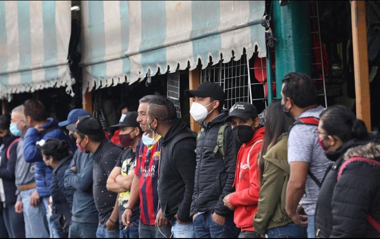 Piden extremar las medidas preventivas como el uso de cubrebocas. EFE / ARCHIVO