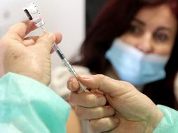 México lleva aplicadas 81 mil 300 dosis de Pfizer, cifra que lo coloca en el lugar 18 del mundo y en el segundo país latinoamericano con más vacunas suministradas. EFE / M. Dibra