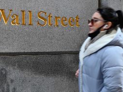 Por sectores, destacaron las alzas de las empresas energéticas y de materiales básicos, así como las pérdidas de las de comunicaciones y salud. AFP/A. Weiss