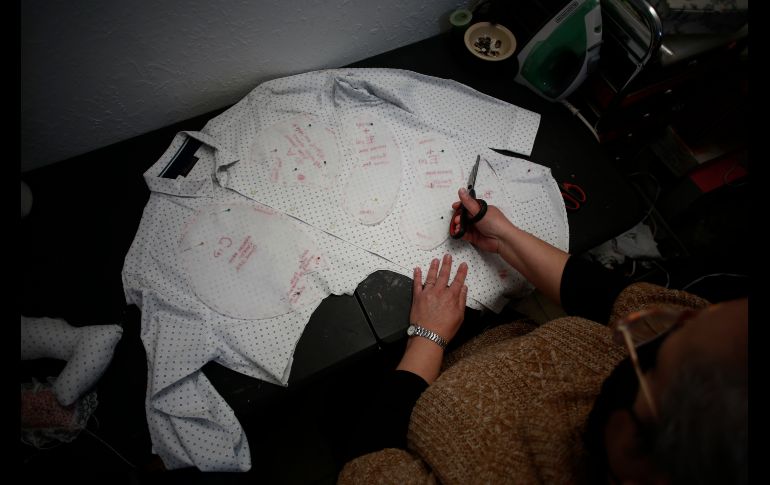 A causa de la pandemia mucha gente no pudo despedirse de sus familiares y necesitan cerrar ese círculo, algo a lo que ayudan los osos. AP/C. Chávez