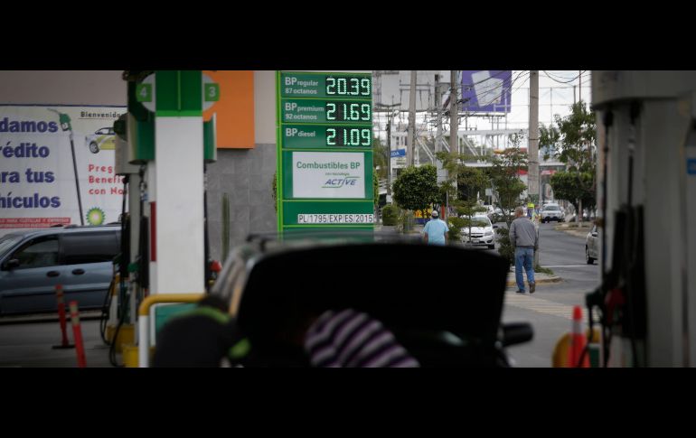 Abusan de los “ajustes” al IEPS para aumentar gasolinas en metrópoli