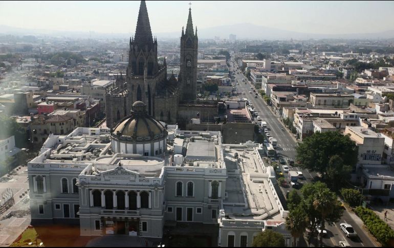 La UdeG también llamó a la población a seguir las recomendaciones de salubridad y distancia personal para reducir los contagios. EL INFORMADOR/Archivo