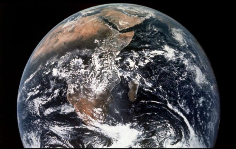 La aceleración de este movimiento depende ligeramente de la presión atmosférica, los vientos, corrientes oceánicas y el movimiento del núcleo. AP / ARCHIVO