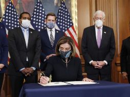 El comienzo de un nuevo juicio político contra Trumo fue aprobado por 232 votos a favor y 197 en contra. EFE/S. Thew